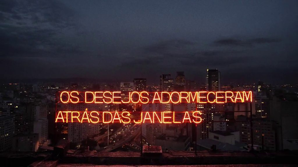“Atrás das Janelas”, 2011, l