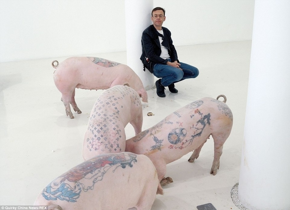 Wim Delvoye e os polêmicos corpos tatuados