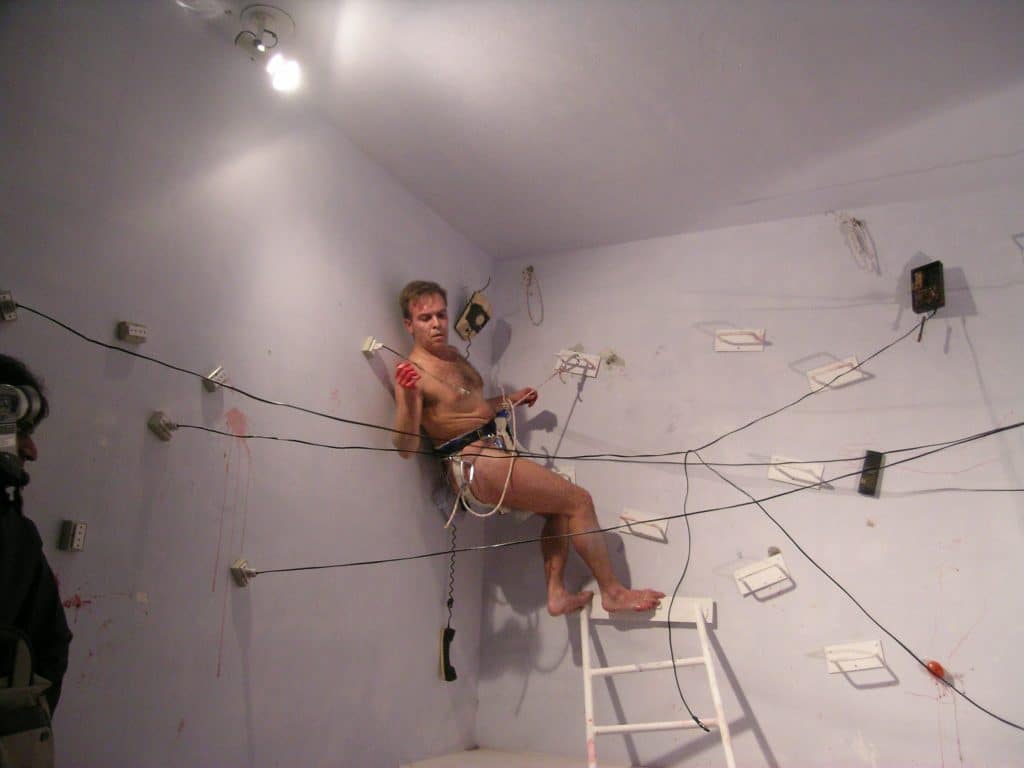 Extensões do Corpo, performance de 2004