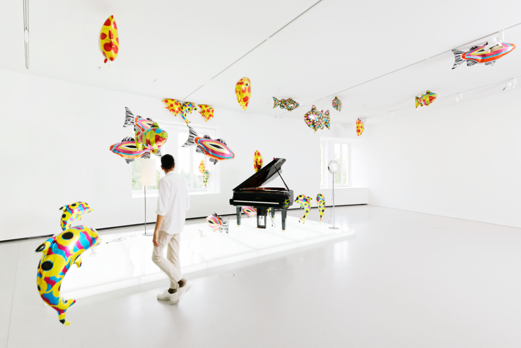 Quase Objetos: Meu quarto é um aquário, 2014-2022, de Philippe Parreno, na exposição Um segundo da eternidade.