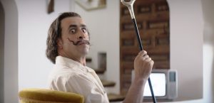 Jonathan Cohen como Dalí em Daaaaaali!